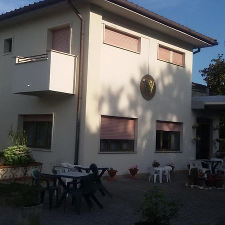 Hotel Le Vigne Contigliano ภายนอก รูปภาพ