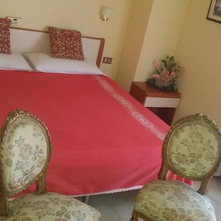 Hotel Le Vigne Contigliano ภายนอก รูปภาพ