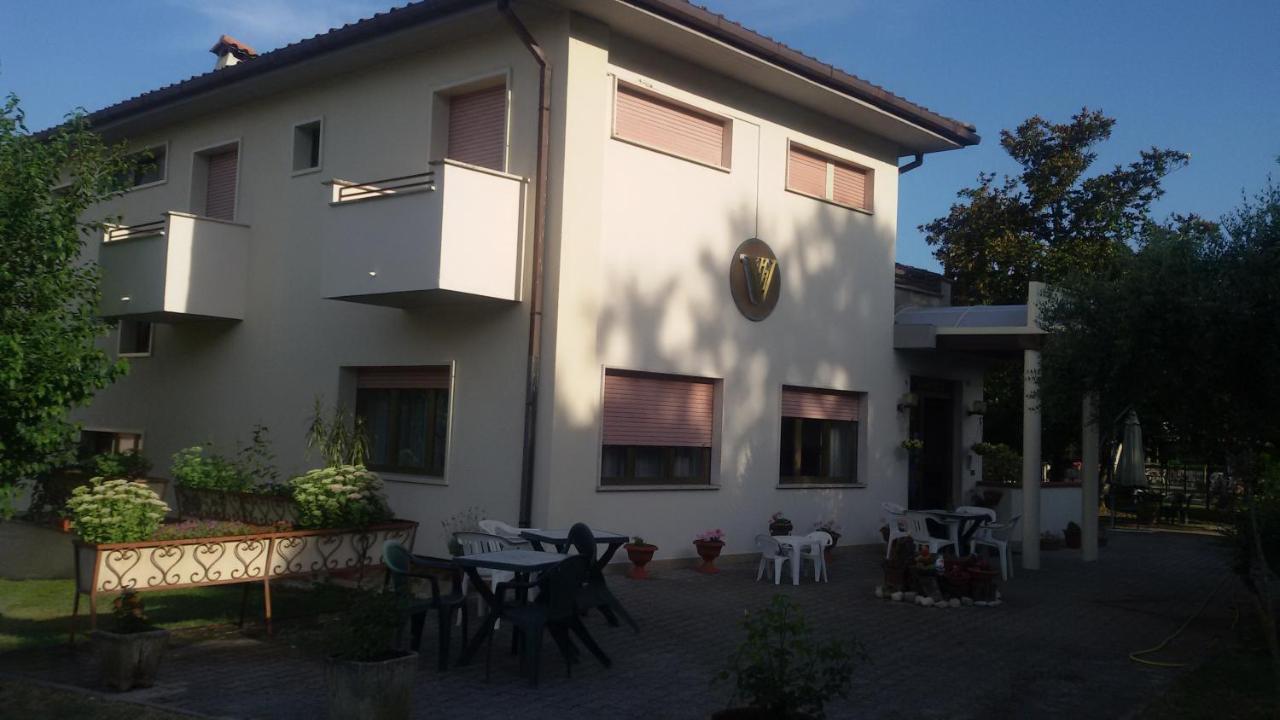 Hotel Le Vigne Contigliano ภายนอก รูปภาพ
