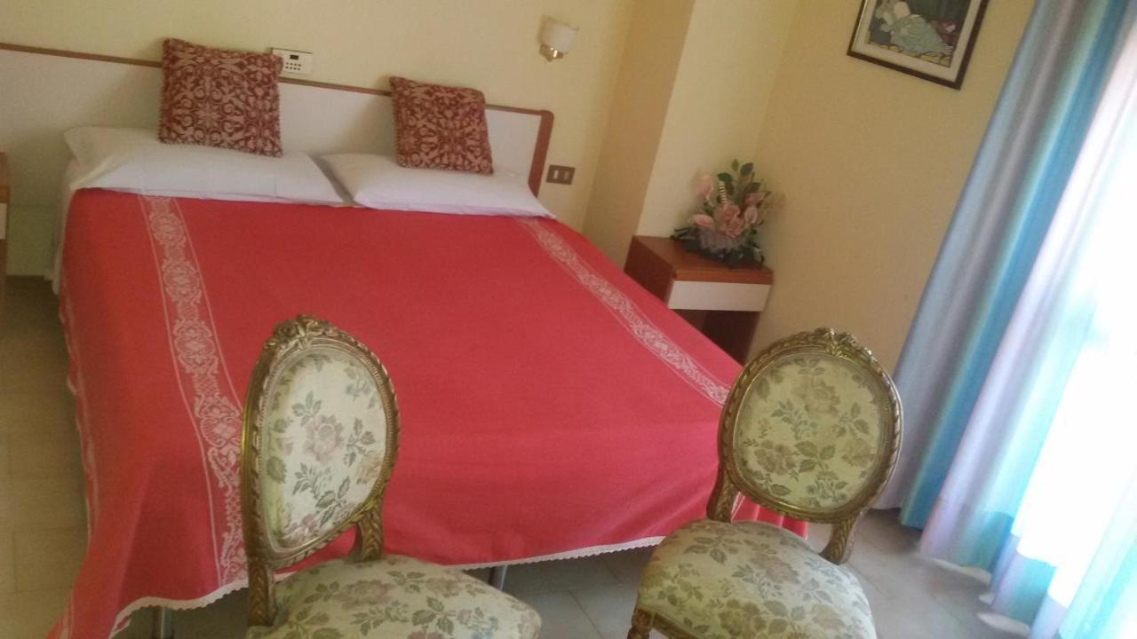 Hotel Le Vigne Contigliano ภายนอก รูปภาพ