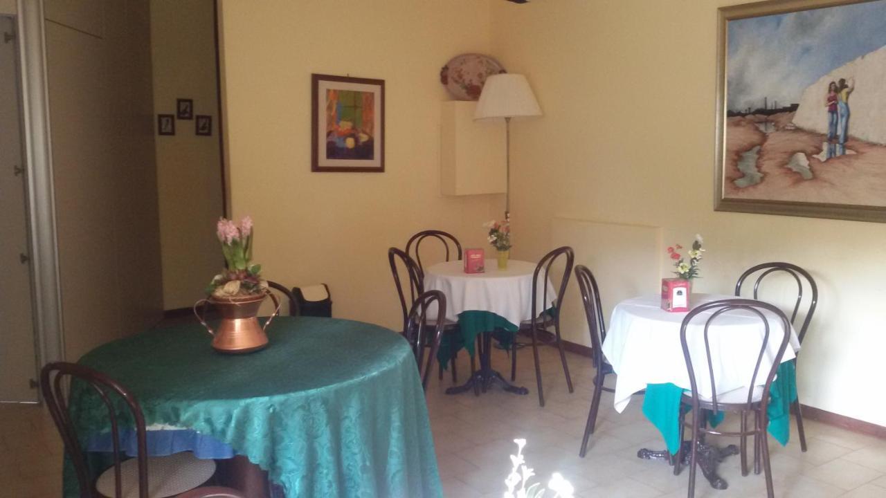 Hotel Le Vigne Contigliano ภายนอก รูปภาพ