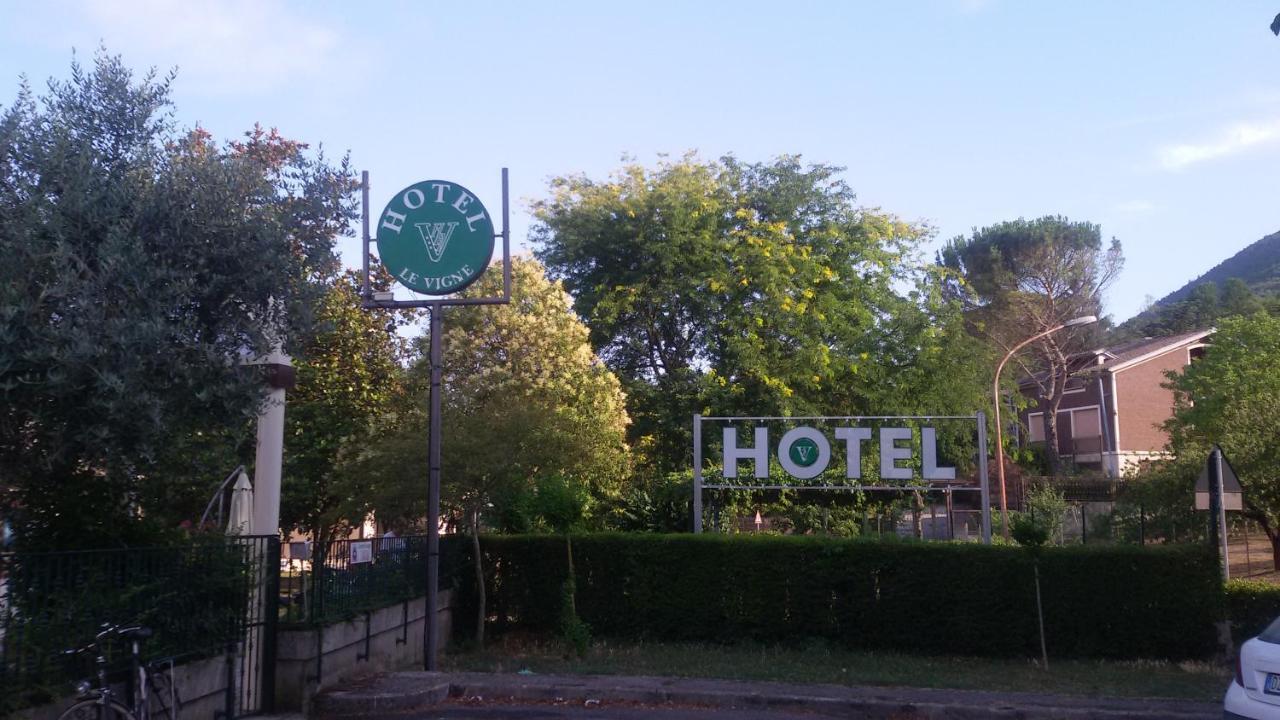 Hotel Le Vigne Contigliano ภายนอก รูปภาพ
